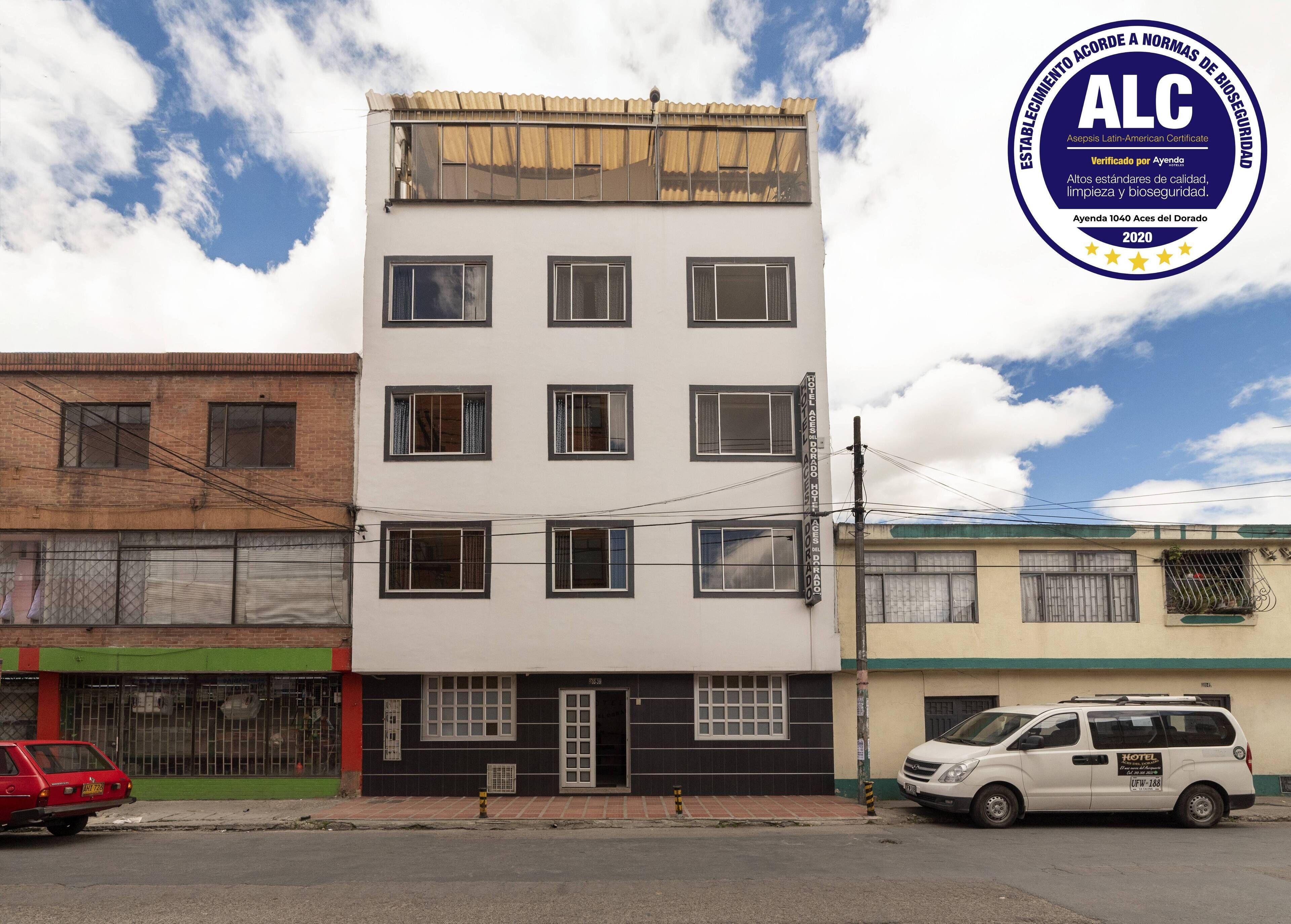 Hotel Dorado 100, Bogota